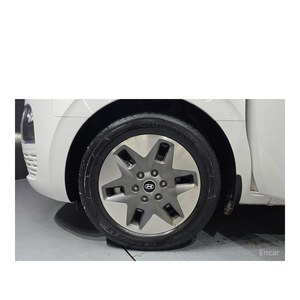 Hyundai Staria L3.5 Tourer 2023 de 9 Plazas, 76,161 km, Caja de Cambios Automática, Cámara Trasera, Emisión Euro V, Asientos de Cuero, Combustible GLP - Product Image 5