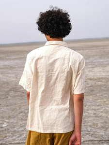 เสื้อเชิ้ตผ้าลินินแฮนด์เมดสำหรับผู้ชาย แขนสั้น เป็นมิตรกับสิ่งแวดล้อม ทอมืออย่างยั่งยืน สวมใส่สบายๆ ในฤดูร้อน แบบติดกระดุม - Product Image 3