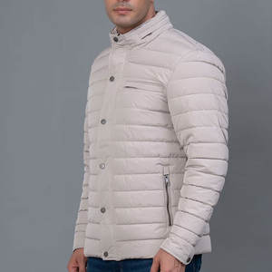 Chaqueta acolchada para hombre con cuello alto y capa interior acogedora, chaqueta acolchada para uso diario con estilo de corte relajado. - Product Image 3