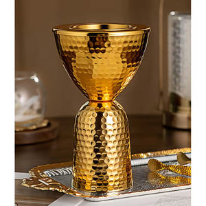 Encensoir Mabkhara moderne en or métallique, design architectural contemporain, pour résine d'Oud et encens. - Product Image 4
