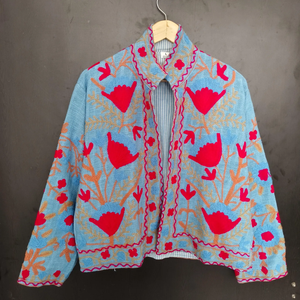 Chaqueta de Algodón Azul Claro Tejida a Mano con Bordados Vibrantes, Estilo Bohemio Artesanal, Ecológica, Transpirable y Distintiva - Product Image 1