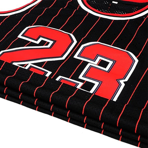 Camiseta sin mangas unisex de baloncesto Heat for 23, negra con rayas rojas, estampado en relieve, malla transpirable, 100% poliéster - Product Image 4
