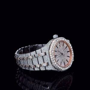 Montre Diamant Homme en Promotion avec Mouvement Quartz de Précision et Boîtier en Acier Inoxydable Durable pour Usage Quotidien - Product Image 2