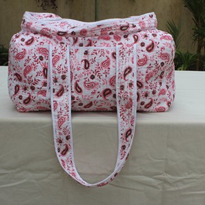 Pink Paisley Print Quilted Duffle Bag With Zipper Closure <b>Large</b> Capacity Travel Weekender Bag - Product Image 2