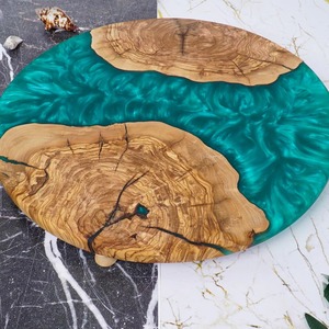 Soporte de resina hecho a mano para tartas, para cumpleaños y fiestas, soporte de resina de lujo con diseño decorativo moderno a precio económico. - Product Image 2