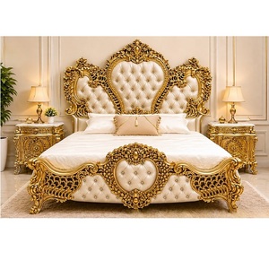 Ensemble de lit king size moderne de style européen en teck sculpté avec feuilles dorées de style persan, tête de lit capitonnée, style indien - Product Image 1