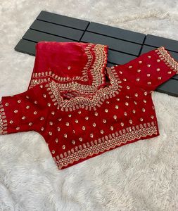 Sari Étnico Indio-Pakistaní de Tela de Seda Roja con Bordado y Lentejuelas, Traje Tradicional para Novia, Boda, Fiesta o Uso Casual - Product Image 3