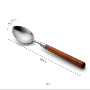 Ensemble de couverts en bois pour remuer les aliments acides, protégeant les ustensiles de cuisson antiadhésifs des rayures et résistant aux températures extrêmes. 2026 - Product Image 5