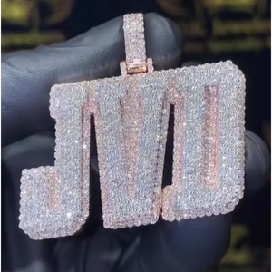 Pendentif Lettre Personnalisé Style Hip Hop Haut de Gamme en Argent 925 Sertie de Diamants Ronds VVS Moissanite pour Homme - Product Image 1