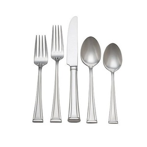 Couverts en métal pour une présentation repas distinctive, conçus pour compléter les réceptions à domicile sophistiquées avec style - Product Image 2