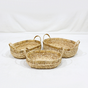 Nouvel Arrivage Ensemble de plateaux de service ovales et paniers de rangement gigognes en jacinthe d'eau tressée à la main avec deux poignées latérales - Product Image 4