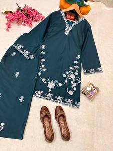ยกระดับความงามของตู้เสื้อผ้าของคุณด้วยชุดเซ็ต 2 ชิ้นรุ่นใหม่ล่าสุดนี้ - Product Image 3