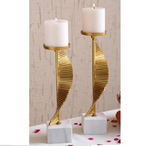 Portavelas Decorativo Hecho a Mano, Decoración de Mesa, Acabado Dorado, Tamaño Personalizado, Juego de 2 Portavelas de Metal - Product Image 5