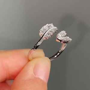 Anillo Abierto de Plata 925 Original con Corte Baguette de Moissanita, Diseño Hoja de Palma, para Mujer, Regalo de Aniversario para Novia - Product Image 4