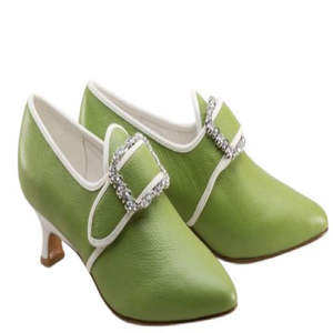 รองเท้าผู้หญิงรุ่นใหม่ ระบายอากาศได้ดี สวมใส่สบาย มีโลโก้ ป้องกันได้ ใช้ได้ทุกฤดู ผลิตแบบจำลองยุคศตวรรษที่ 18 - Product Image 1