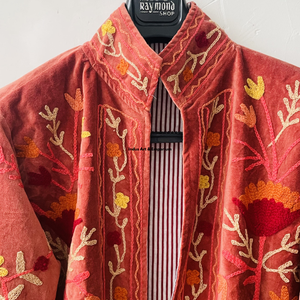 Veste d'hiver en coton Suzani indienne faite à la main, brodée à la main, longueur normale, unisexe, col montant, réversible - Product Image 3