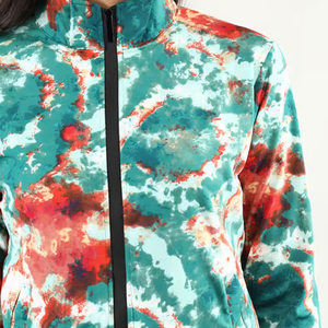 Ensemble de survêtement à capuche 2 pièces pour femme, de qualité supérieure, sur mesure, avec design entièrement sublimé, imprimé en polyester, pour l'hiver - Product Image 5