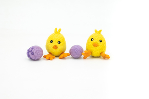 Wholesale Handmade Needle Felt <b>Easter</b> <b>Chick</b> with Purple <b>Egg</b> Ornament for Spring Decorations and Seasonal Craft Supply - Product Image 4