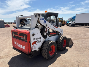 Cargadora Compacta S650 2017 con Cabina Cerrada, Máquina de Construcción de Alto Rendimiento - Product Image 3