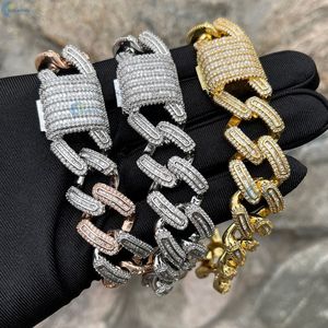 สร้อยข้อมือฮิปฮอปแบบ Cuban Link ขนาด 22 มม. ประดับเพชร Baguette Cut สีขาวใส เพาะเลี้ยงในห้องปฏิบัติการ สำหรับผู้ชาย สร้อยข้อมือผู้ชายแบบสั่งทำพิเศษ - Product Image 2