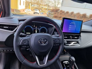 Toyota Corolla Touring Sports Hybrid 2.0 GR Sport Navi Wagon Automatique Essence Électrique Voiture d'occasion pour passagers Exportation - Product Image 5