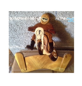 Plaque en bois gravée au laser écologique et faite à la main, panneau mural de bureau et de maison avec crochet, artisanat en bois artisanal - Product Image 5