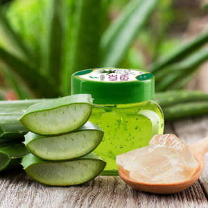 Gel Calmante de Aloe Vera Adore Naturals, Exportador Indio, Hidratante Facial Refrescante para Piel Sensible, Disponible para la Venta - Product Image 3
