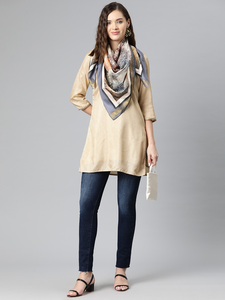 Haute qualité personnalisé impression numérique foulards tissu blanc étiquette Service approvisionnement en vrac faible quantité minimale de commande idéal pour l'identité de marque - Product Image 6