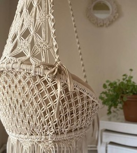 Fauteuil suspendu en macramé, chaise hamac en macramé, chaise suspendue en macramé, hamac d'intérieur en macramé - Product Image 1