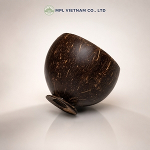 Copa de coco artesanal pulida y duradera, hecha a mano por fabricantes vietnamitas, para decoración de restaurantes. - Product Image 3
