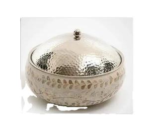 Nouvelle marmite de service en métal faite à la main Design personnalisé Casserole de luxe décorative forme ronde chauffe-plats fantaisie avec couvercle martelé - Product Image 1