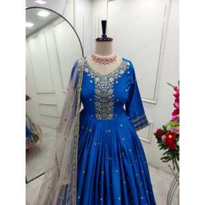 Vestido de Noche de Diseñador, Elegante Pantalón y Hermoso Dupatta para Fiestas - Product Image 2