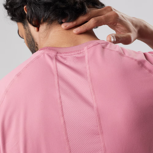 เสื้อยืดคอกลมแขนสั้นผู้ชาย สีชมพู ทรงปกติ แห้งเร็ว ระบายอากาศได้ดี เป็นมิตรกับสิ่งแวดล้อม ผลิตจากโพลีเอสเตอร์ถัก สไตล์ลำลองแนวสตรีท - Product Image 4