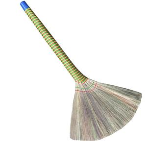 Balai brosse à gazon vert long naturel pour nettoyage intérieur à partir de matériel de balai à gazon séché Balais à gazon naturel asiatique - Product Image 2