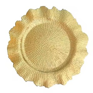 Assiette de présentation décorative en laiton – Vaisselle haut de gamme pour mariages et événements - Product Image 1