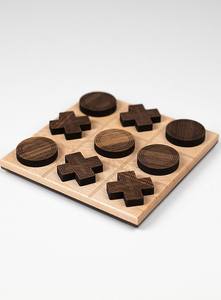 Jeu de Tic Tac Toe en Bois au Design Antique, Plateau Carré de Table avec Pièces X et O Crème et Bouton en Laiton - Product Image 2