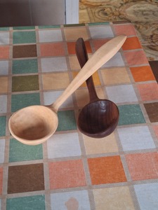 Cuchara de Madera de Mango Largo Hecha a Mano con Madera de Primera Calidad, Acabado Liso, Utensilio de Cocina para Remover y Mezclar Comidas - Product Image 2