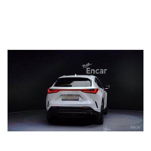 Lexus NX Premium 2024 con Volante a la Izquierda, Asientos de Cuero, Cámara Trasera, 23,448 km, 6 Años de Garantía - Product Image 4