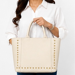 Sac fourre-tout de luxe Gravs en cuir véritable clouté pour femme, grande capacité, fermeture magnétique, style anglais, sac à bandoulière - Product Image 2