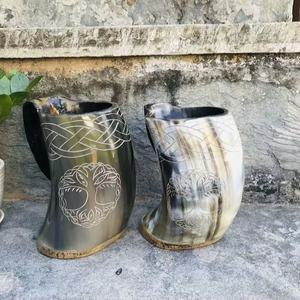 Jarra de Cerveza Hecha a Mano de Cuerno de Búfalo, Resistente y Única, Estilo Medieval, para Cerveza Ale o Hidromiel, Artesanía Natural - Product Image 1