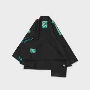 Kimono de BJJ noir pour homme, coupe classique, 100% polyester, impression par sublimation, vêtements d'arts martiaux durables, taille adulte, logo sur la manche gauche - Product Image 3