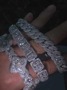 ชุดกำไลข้อมือแบบ Cuban Link ประดับเพชรทรงบาแกตต์ VVS มอยส์ซาไนต์ เงินแท้ สินค้าขายดีสุดฮิต สไตล์ฮิปฮอป หรูหรา โดดเด่น - Product Image 3