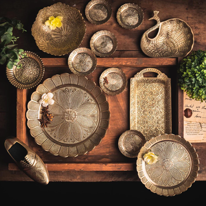 Juegos de Vajilla Decorativos de Aluminio de Estilo Contemporáneo |   Colección de Utensilios de Cocina Portátiles Grabados a Mano de Primera Calidad - Product Image 1