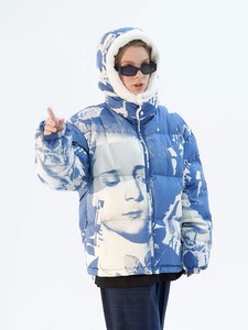 เสื้อแจ็คเก็ตพัฟเฟอร์มีฮู้ดสีน้ำเงินพิมพ์ลายพร้อมซับในขนสัตว์ เสื้อกันลมบุขนเป็ดสำหรับฤดูหนาว สไตล์ลำลองสำหรับทุกเพศ ทรงปกติ - Product Image 1