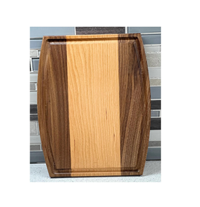 Tabla de cortar de madera cuadrada para verduras, hecha en India, personalizada, moderna y única. - Product Image 1
