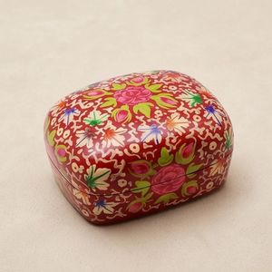 Boîte à bijoux ovale traditionnelle avec couvercle imprimé motif floral rouge, étui de rangement 3,3x2,3x1,8 po - Product Image 4
