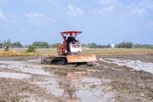 Tracteur agricole diesel HOGICO 80VN 80HP, nouveau modèle, 2 roues motrices, chenilles, levage hydraulique, boîte de vitesses puissante, moteur principal - Product Image 4
