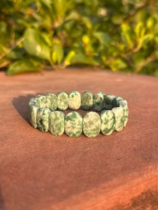 Bracelet en résine fait main, moderne, personnalisé, multicolore, disponible en gros - Product Image 1