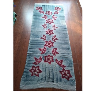 Bufanda Bordada a Mano 70x180cm, Lana Merino Pura, Antibacteriana, Ligera, Elástica en Cuatro Direcciones, Transpirable, Elegante - Product Image 6