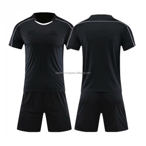 Kit de ropa de árbitro de fútbol de diseño de fábrica personalizable, uniformes de fútbol rojos en blanco personalizados - Product Image 5